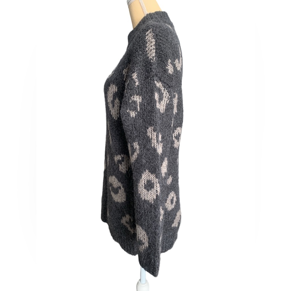 Universal Thread Gray Leopard Print Wool Sweater - image 3